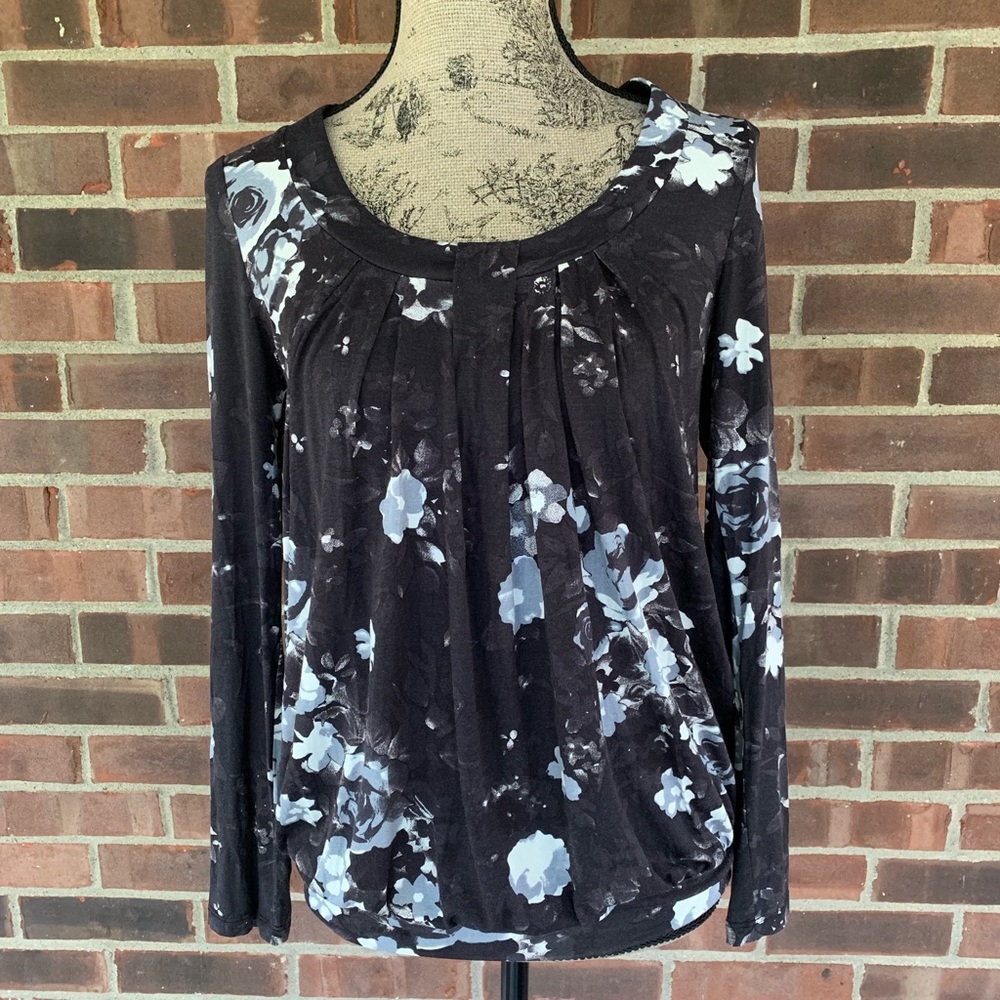 Like new South floral print long sleeve blouse